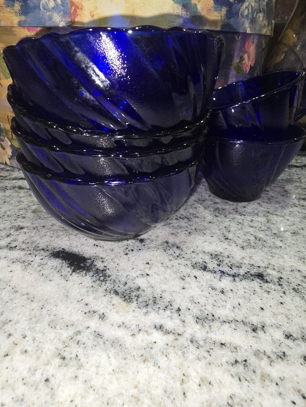 Vereco Vintage Bowls And Mugs